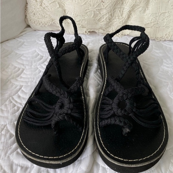 Woven Rope Sandals - Picture 2 of 11